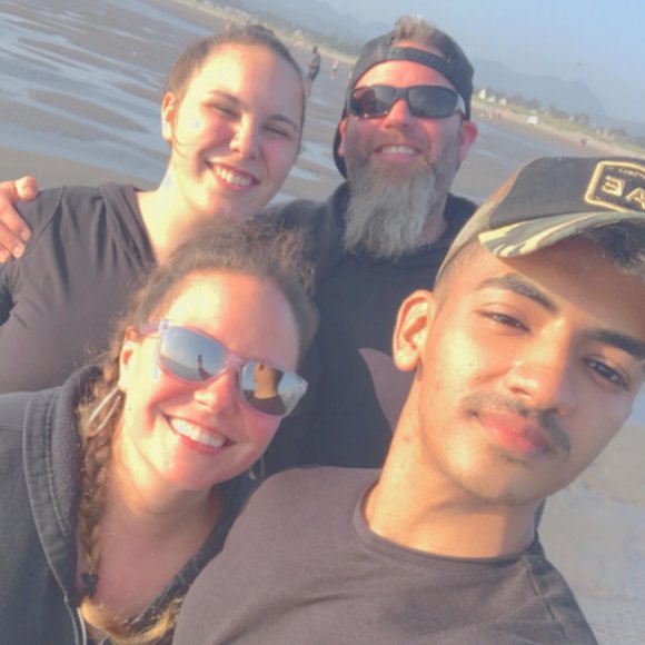 Meet your Posher, Badi - Picture 1 of 1